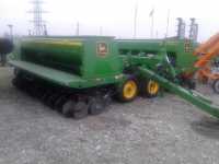 Продам б.у.  сеялки зерновые John Deere 455 фото